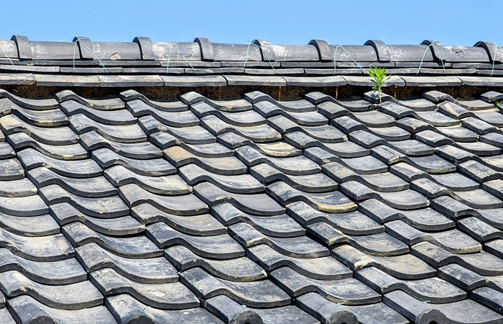 地震による屋根の被害とリスク