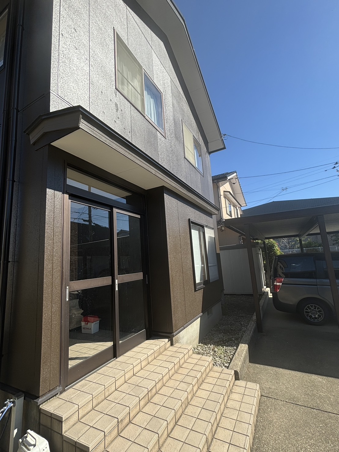 【白山市】外壁塗装｜色あせ・ひび割れを根本改善し雨雪に強い外壁へ