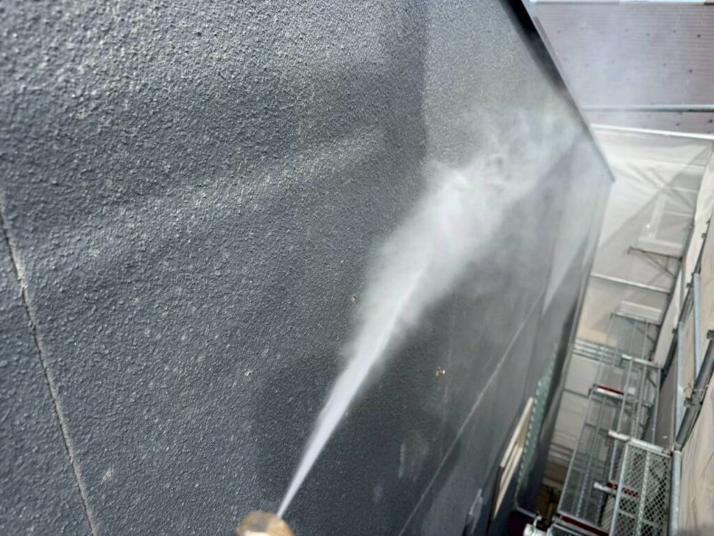 洗浄作業行います。