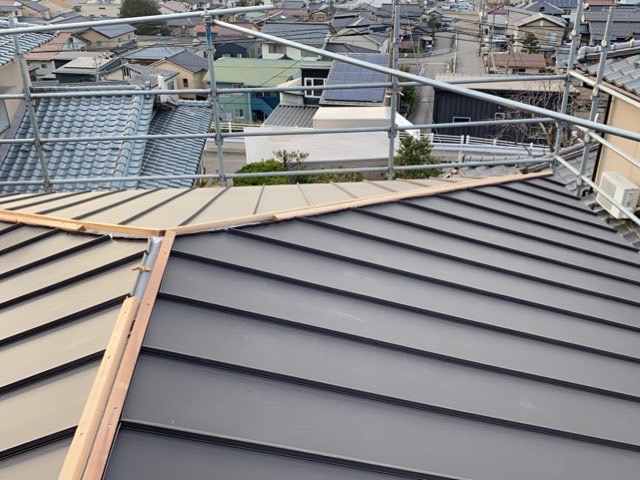 板金本体張りしていきます。