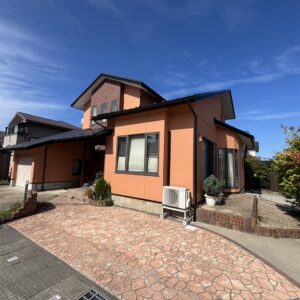 【白山市】外壁塗装｜ひび割れ・欠損が目立つ外壁を塗装で美しく一新